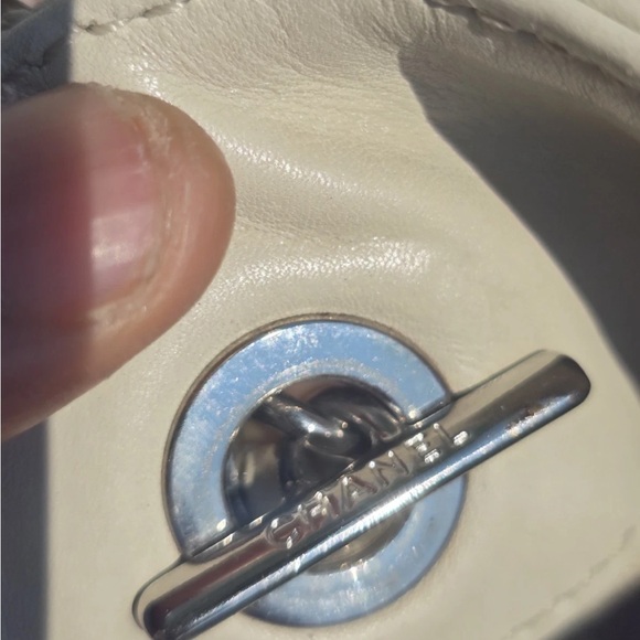 Vintage Authentic Chanel Quilted Tote Bag Cream Chain Strap Leather zip around - Picture 13 of 16